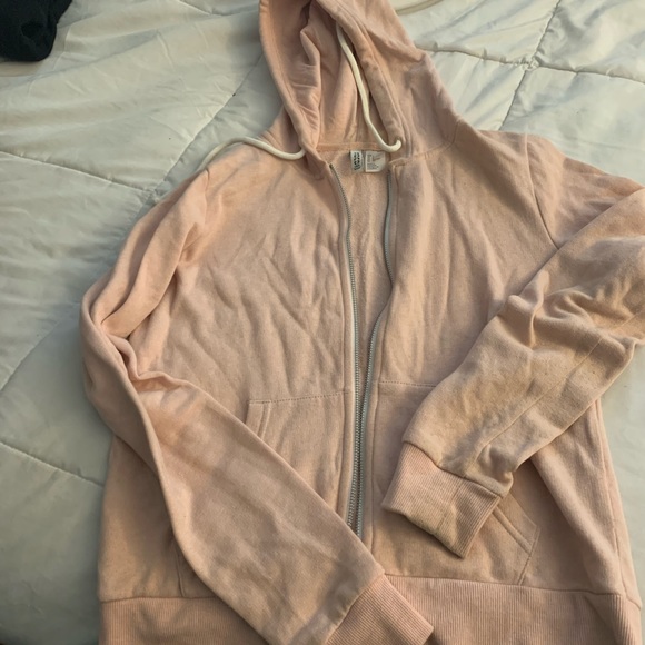 5.00 each really need the space - Picture 4 of 9